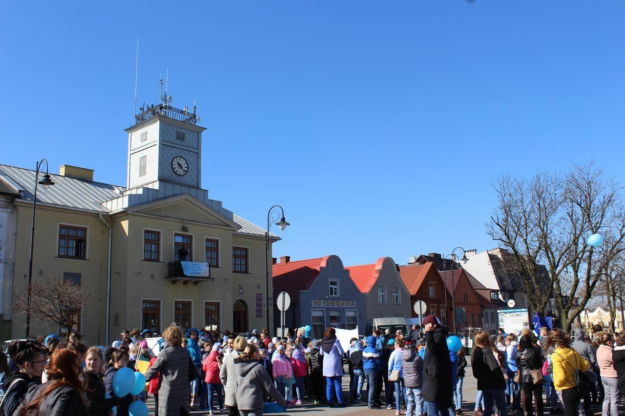 Zdj. nr. 8. Lipno obchodzi Światowy Dzień Świadomości Autyzmu