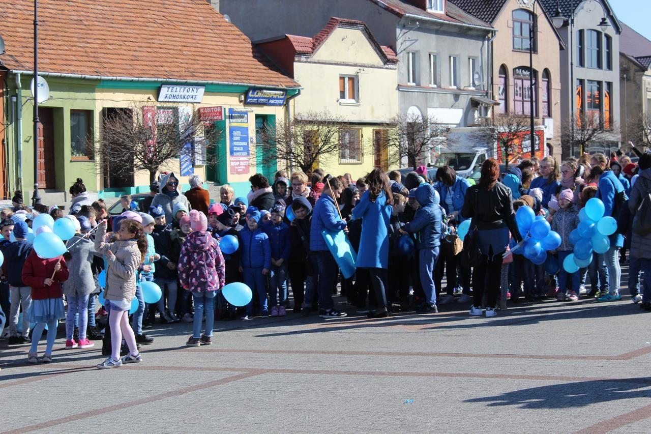 Zdj. nr. 10. Lipno obchodzi Światowy Dzień Świadomości Autyzmu