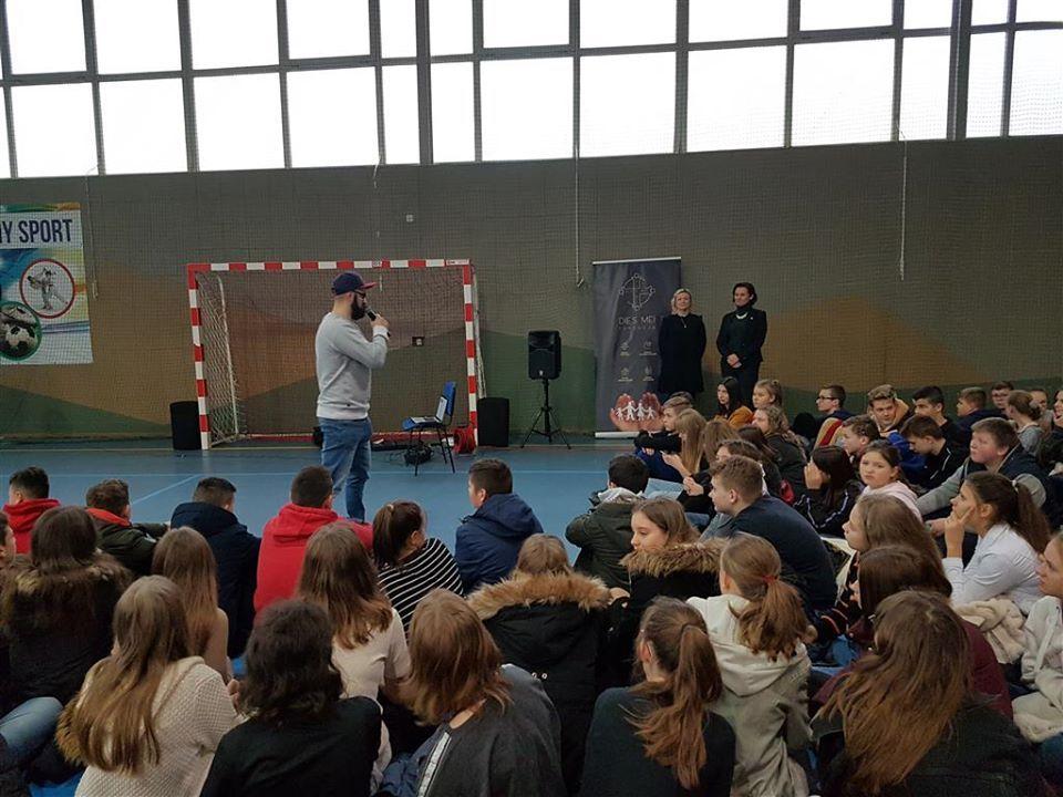 Zdj. nr. 5. Spotkanie z raperem-terapeutą