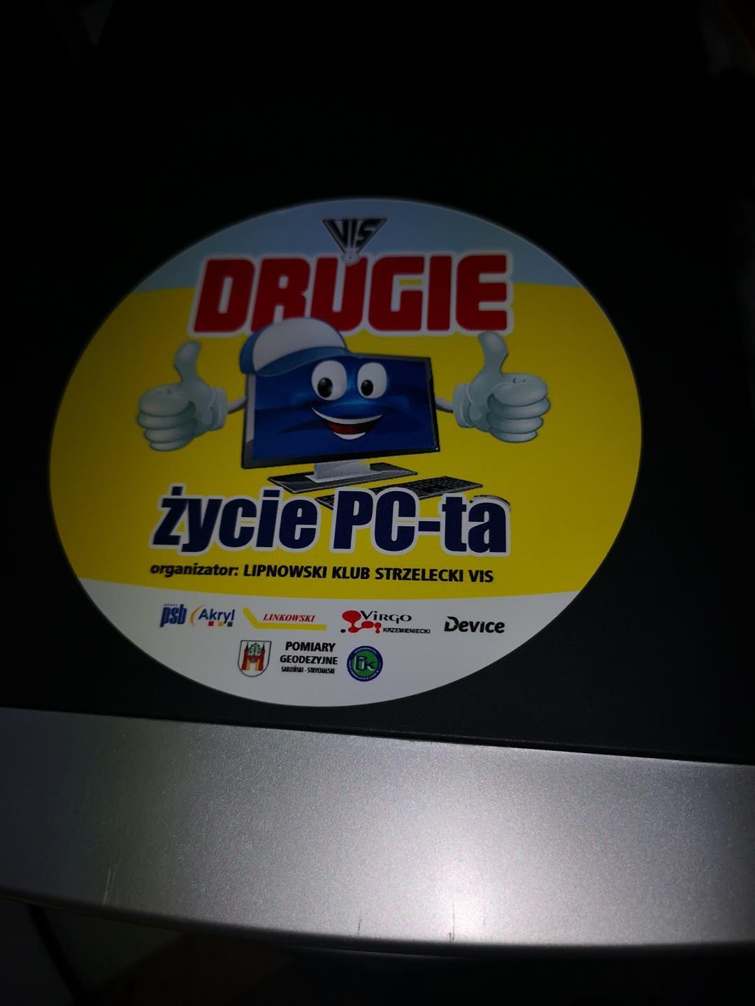 Zdj. nr. 3. Klub strzelecki VIS - zbiórka sprzętu dla dzieci