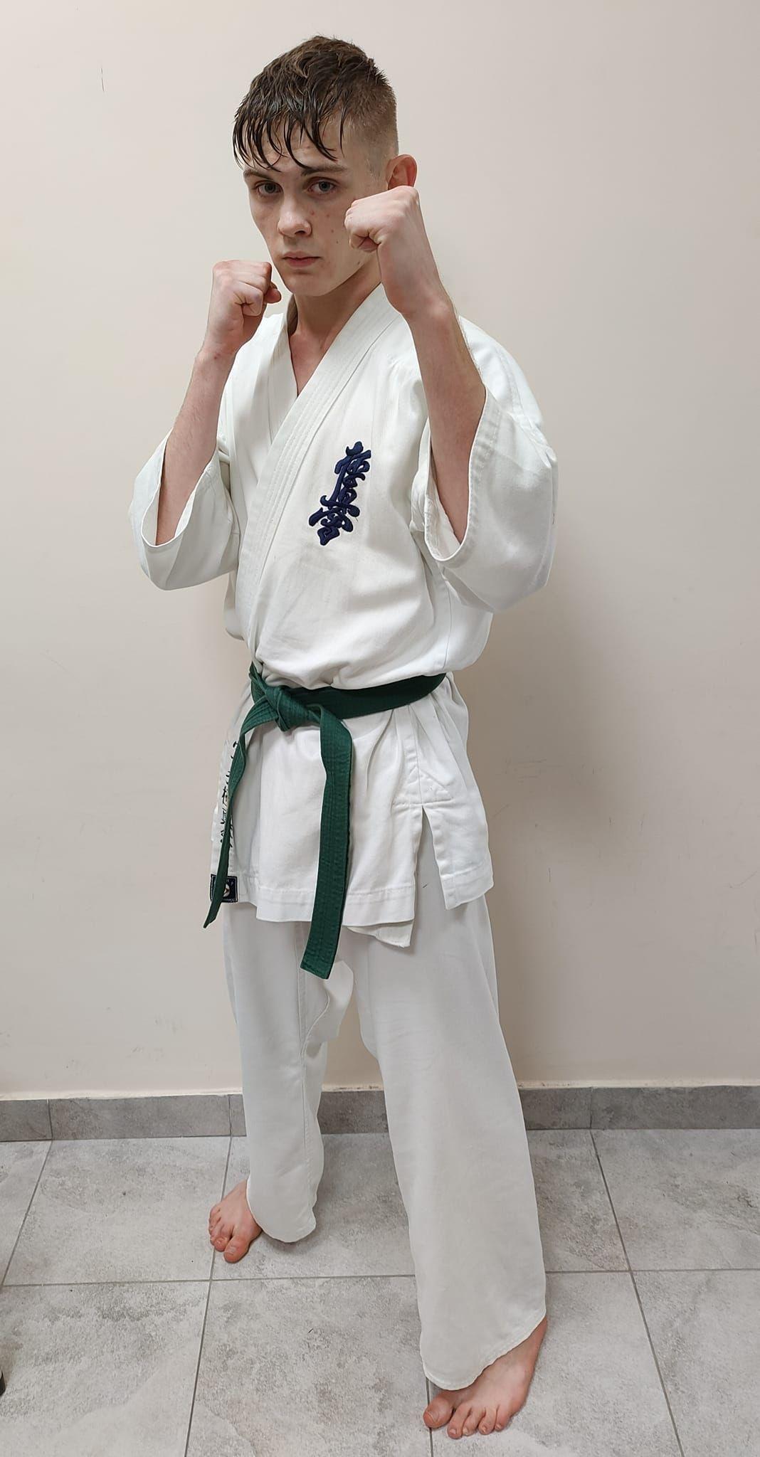 Sempai Stanisław Szojda 4 Kyu II miejsce Puchar Polski kata juniorów                     III miejsce Puchar Polski kumite juniorów - 60 kg