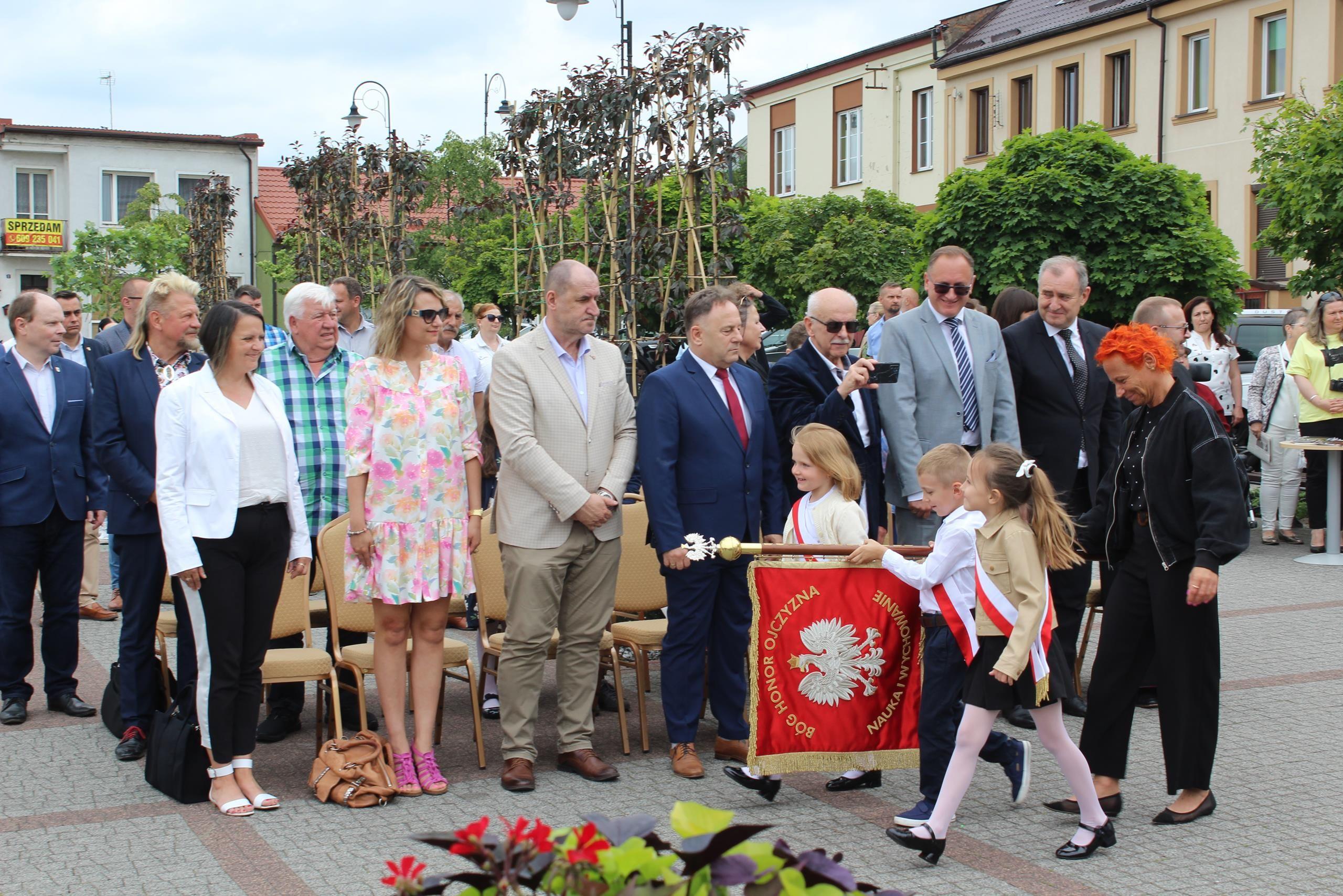 Zdj. nr. 33. Odsłonięcie popiersia Zygmunta Uzarowicza - 4 czerwca 2024 r.