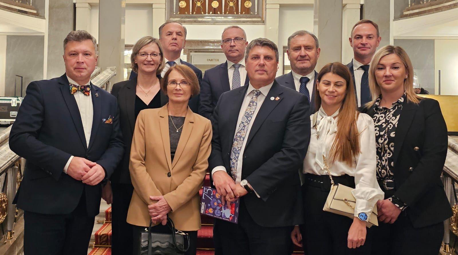 Zdj. nr. 5. Posiedzenie Zarządu UMP z jubileuszem zespołu „Mazowsze”
