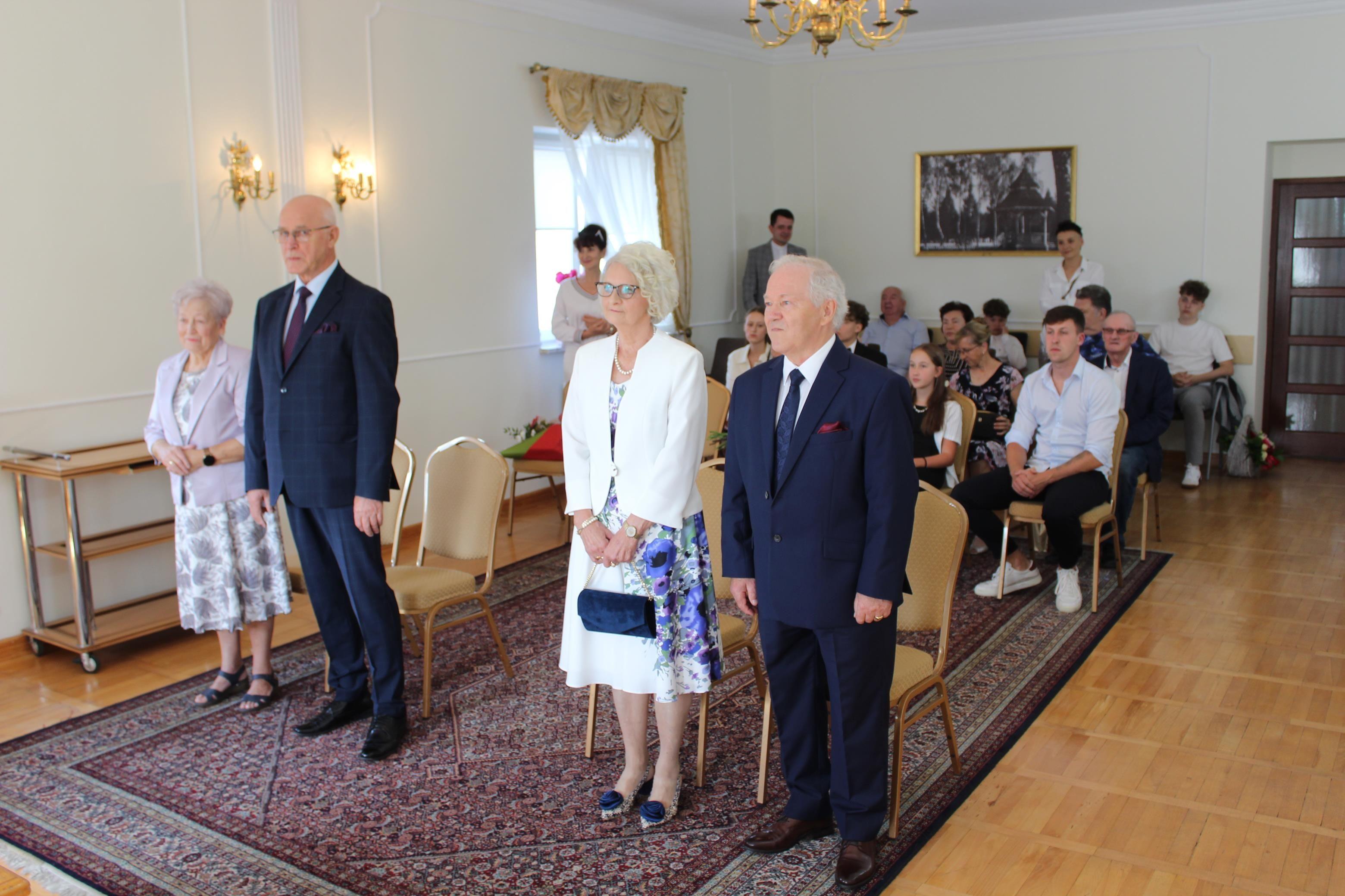 Zdj. nr. 9. Diamentowe i Złote Gody lipnowskich par - 28 sierpnia 2025 r.