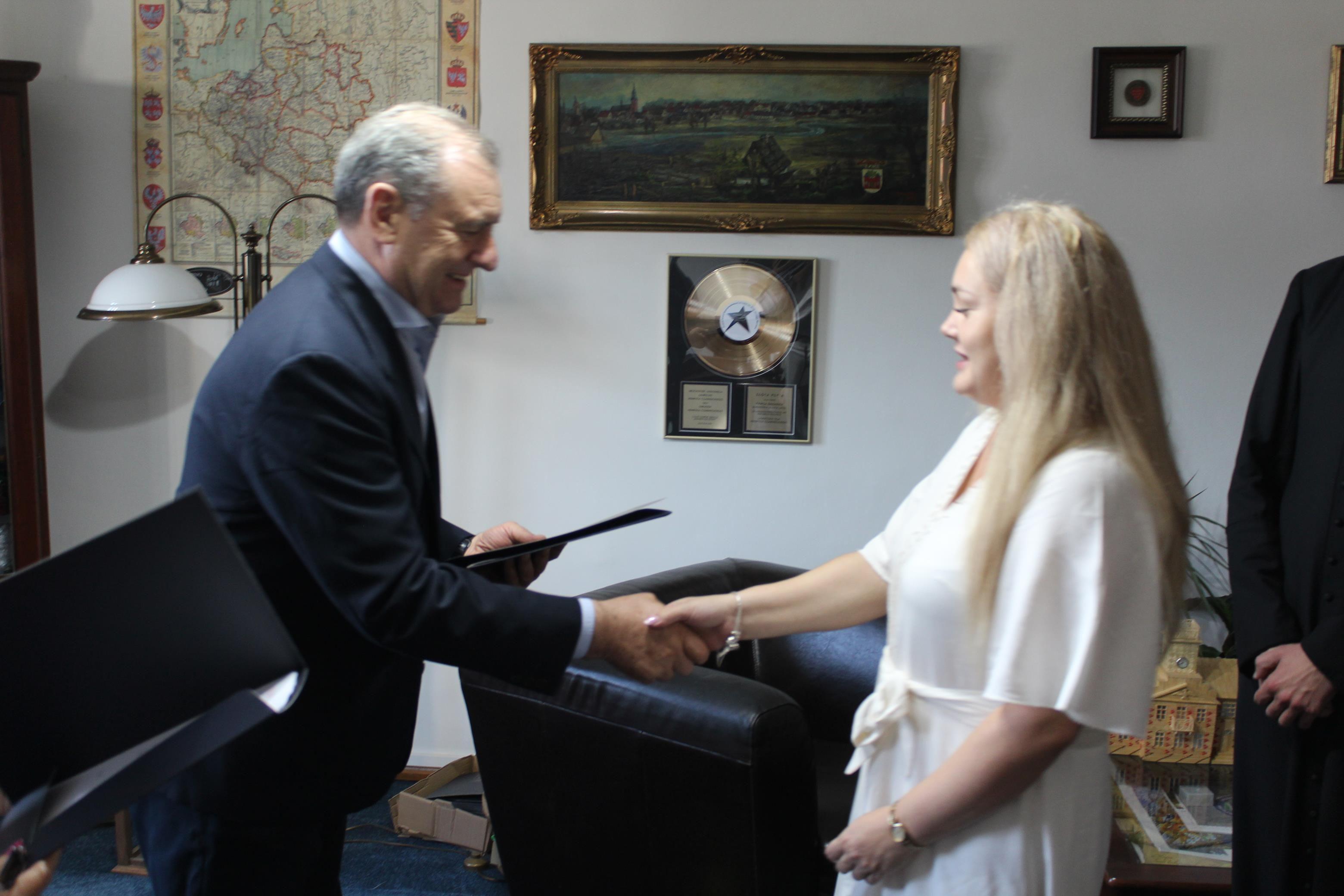 Zdj. nr. 4. Wręczenie aktów mianowania - 5 września 2025 r.