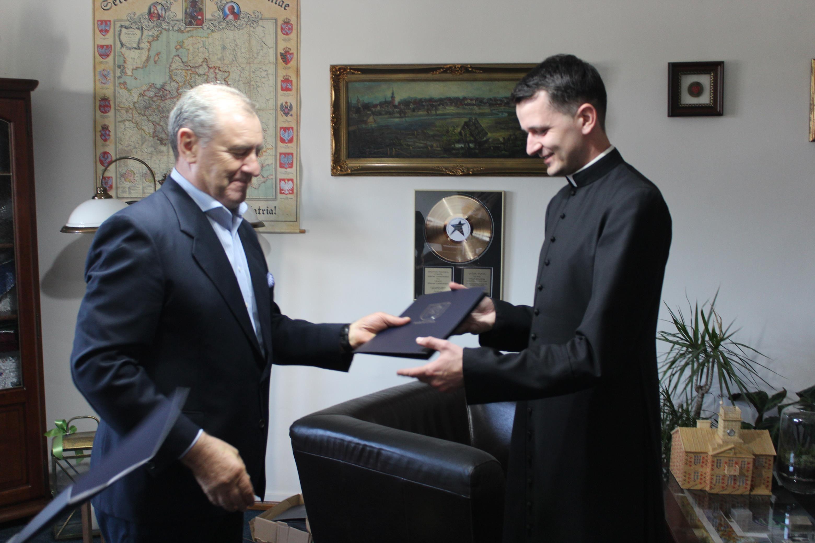 Zdj. nr. 5. Wręczenie aktów mianowania - 5 września 2025 r.