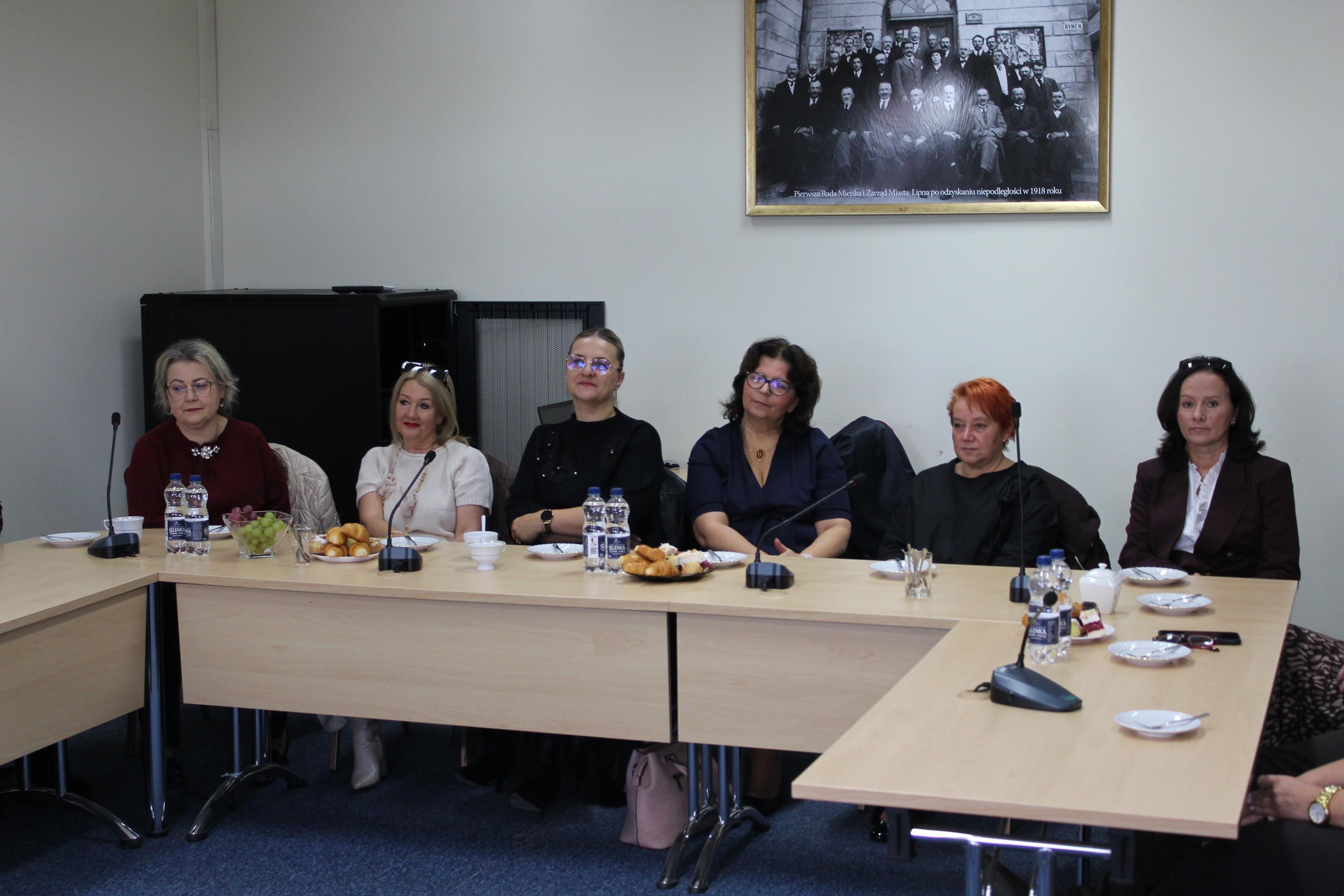 Zdj. nr. 4. Spotkanie z pedagogami z okazji Dnia Edukacji Narodowej - 13 października 2025 r.