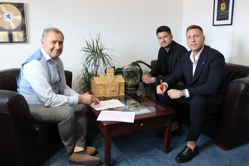 Umowa na modernizację i wyposażenie Miejskiej Biblioteki Publicznej w Lipnie podpisana